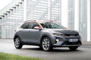 kia stonic hybride