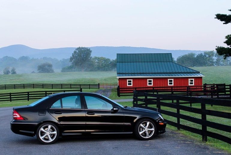 691753253fde1-automobile-176989-640